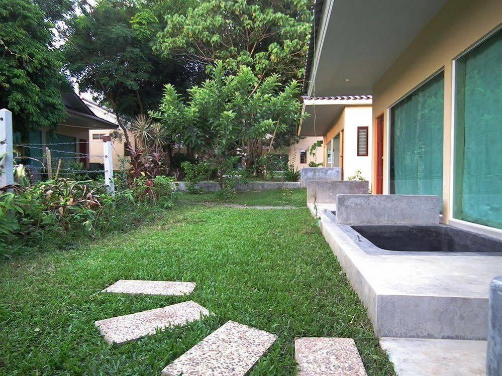 Villa De Mama Rawai Kültér fotó