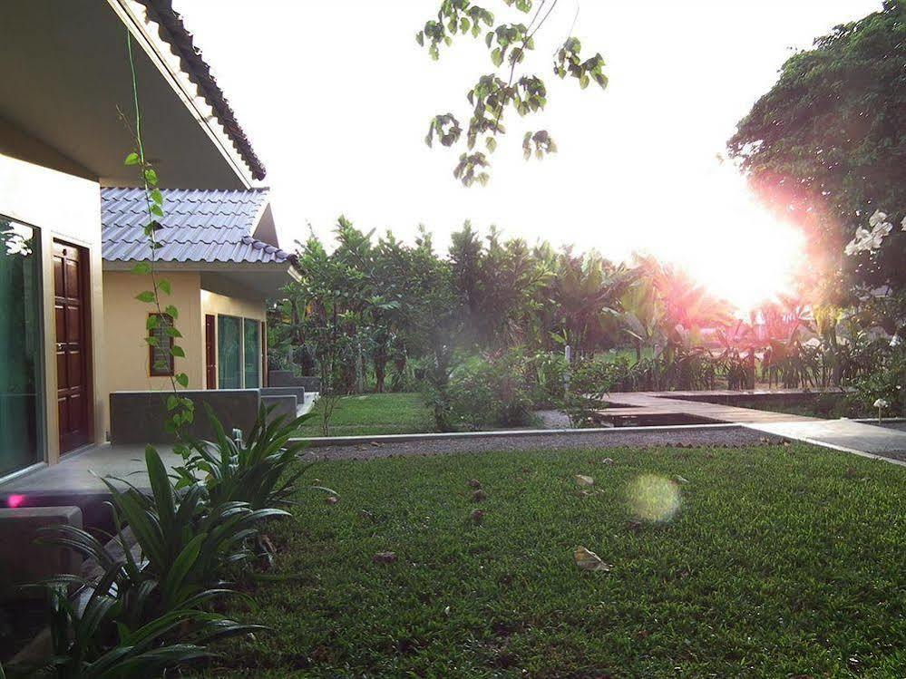 Villa De Mama Rawai Kültér fotó